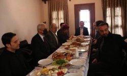 Türk Dünyası'nın önde gelen dernek yetkilileri ile bir araya gelindi ve  kahvaltı yapıldı.